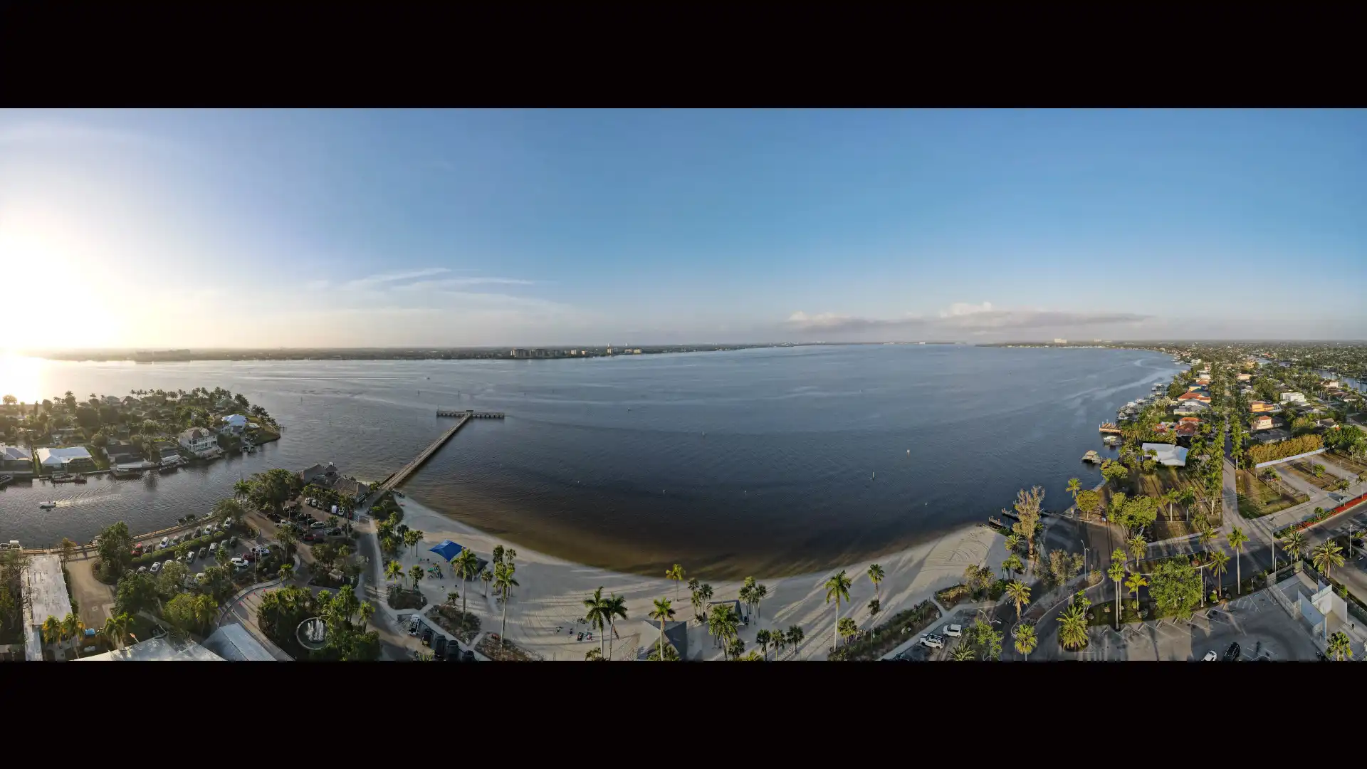 180 degrees view of the Caloosahatchee River