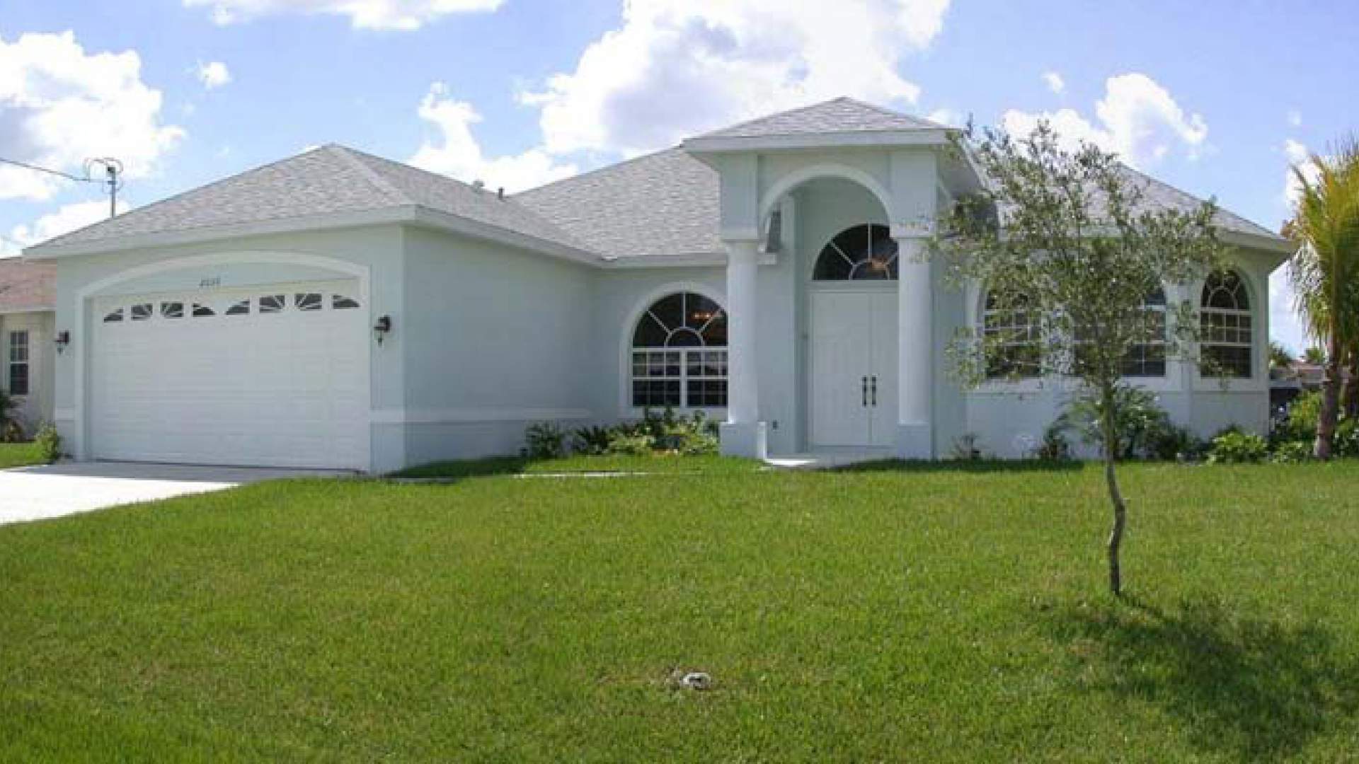Villa Sanddollar is located in a very beautiful neighborhood in SE Cape Coral