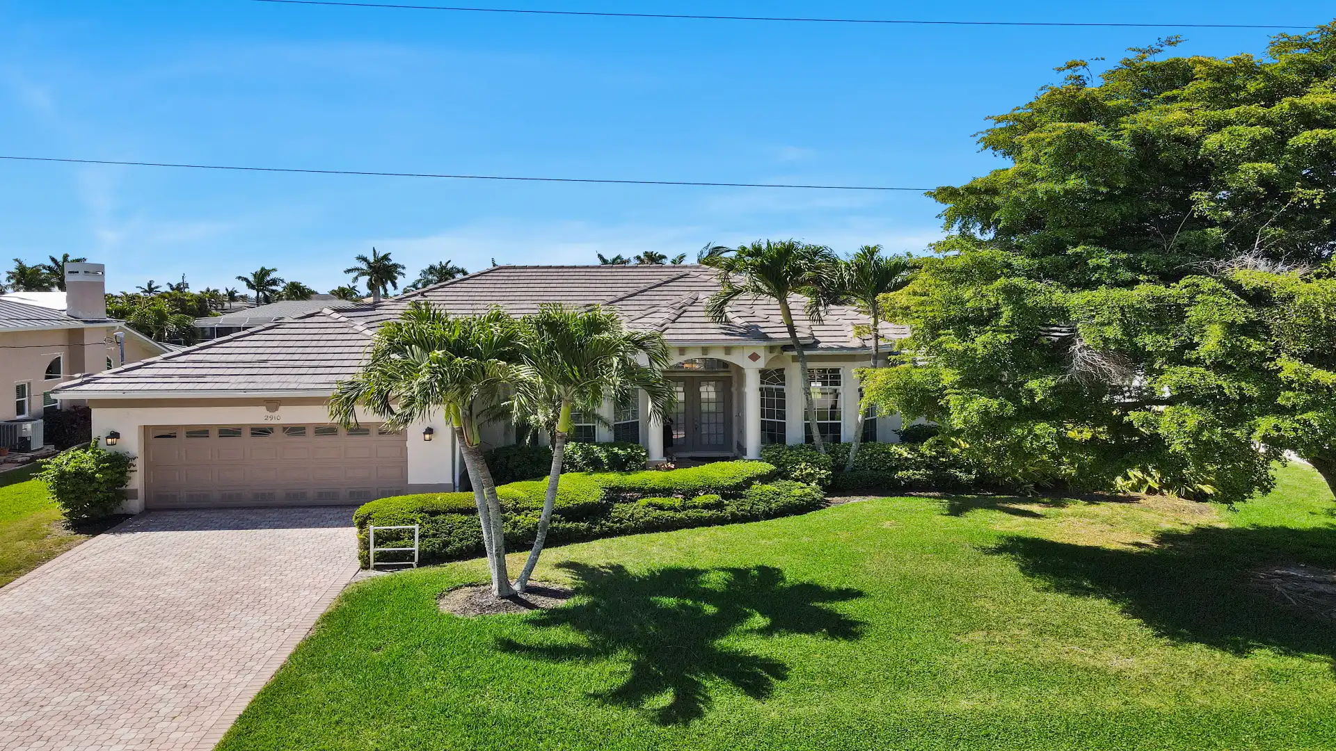 Villa Bahama in a preferred south-facing location - situated in the southwest of Cape Coral