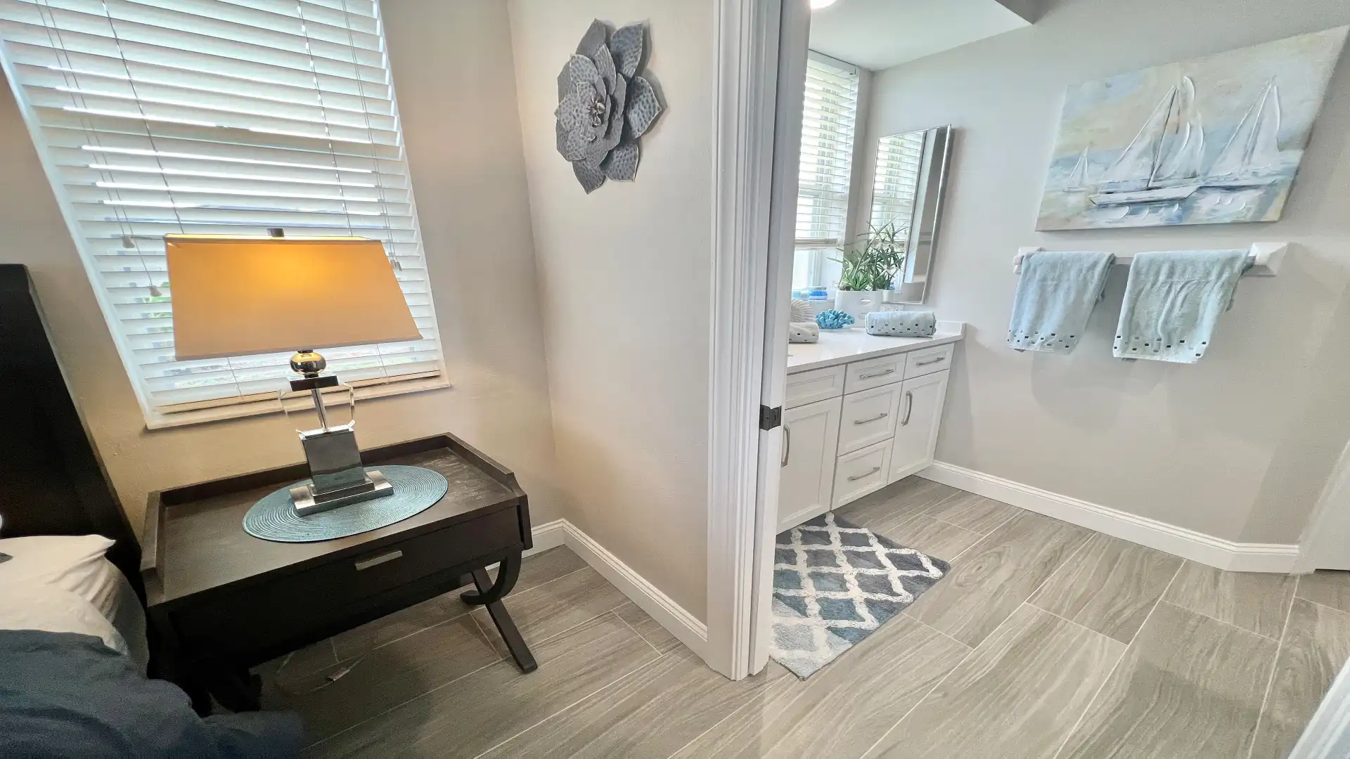 View to the en suite master bathroom 