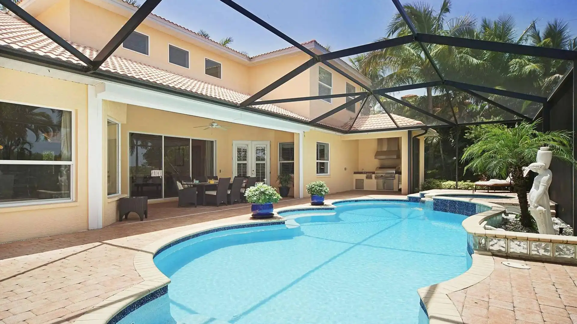 The pool area faces west and enjoys lots of sunshine