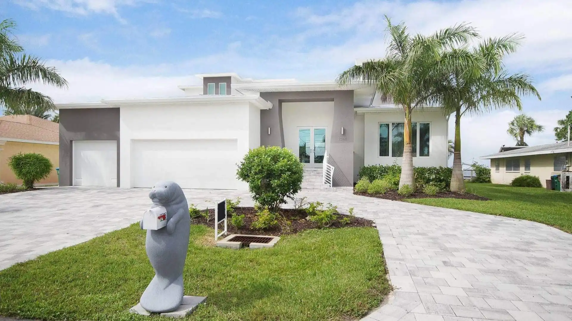 A home like no other in Cape Coral: Villa River Star