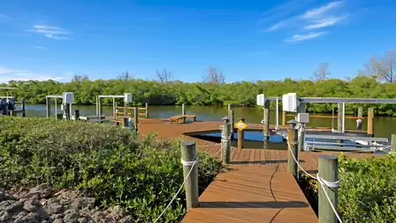 The large dock is available for guests who want benefit from the fantastic boating location