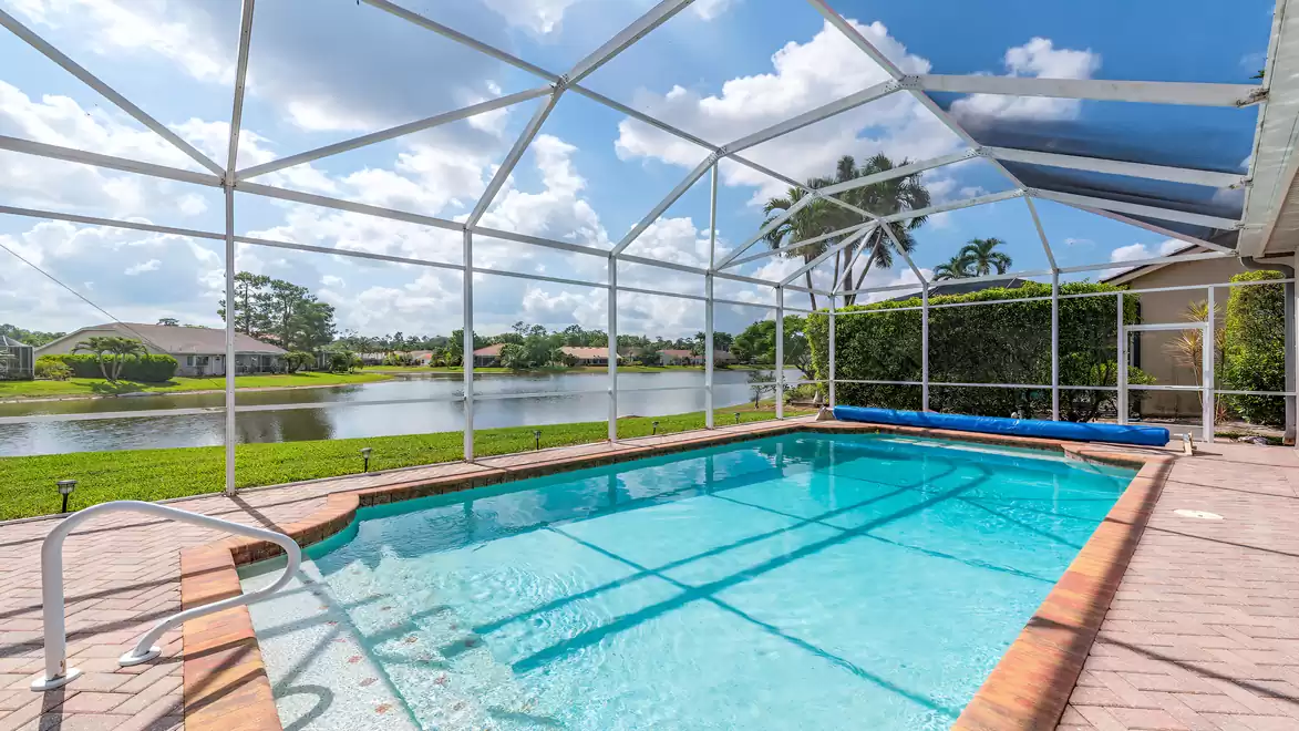 the poolarea is perfect for relaxing