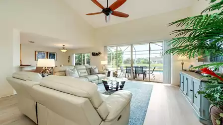 View from the living room to the terrace 