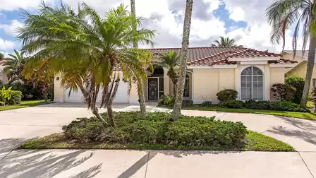 Spacious lakefront vacation home with four bedrooms