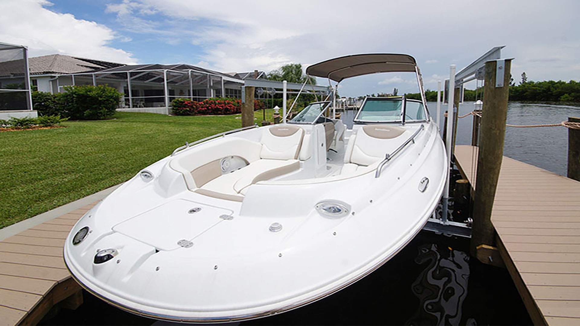 Southwind 2600 Deckboat boat rental in Cape Coral
