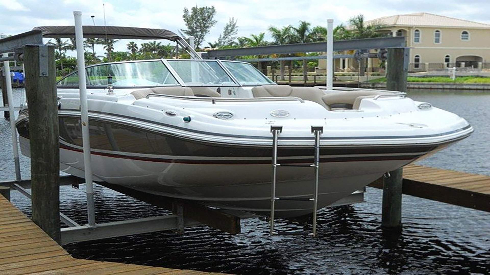 Hurricane Sundeck 2400 Deck Boat boat rental in Cape Coral
