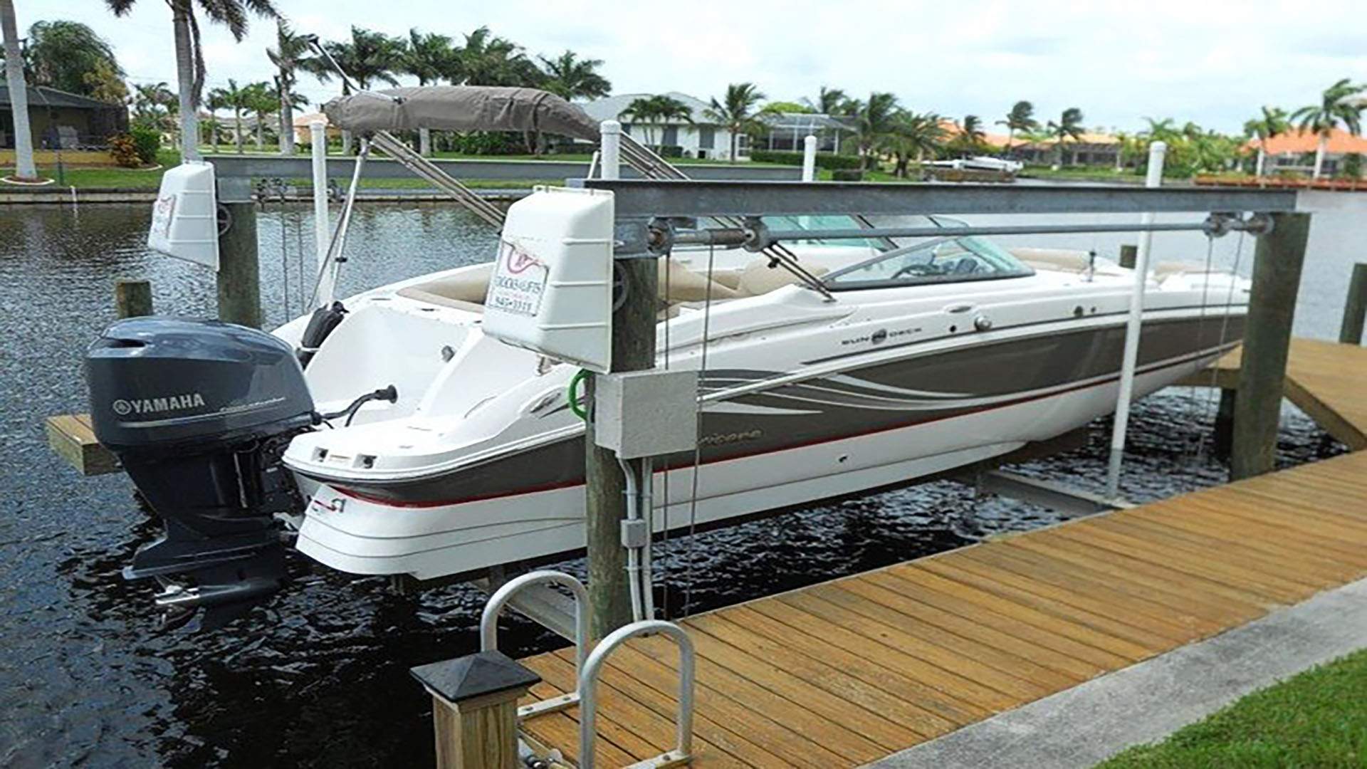 Hurricane Sundeck 2400 Deck Boat boat rental in Cape Coral
