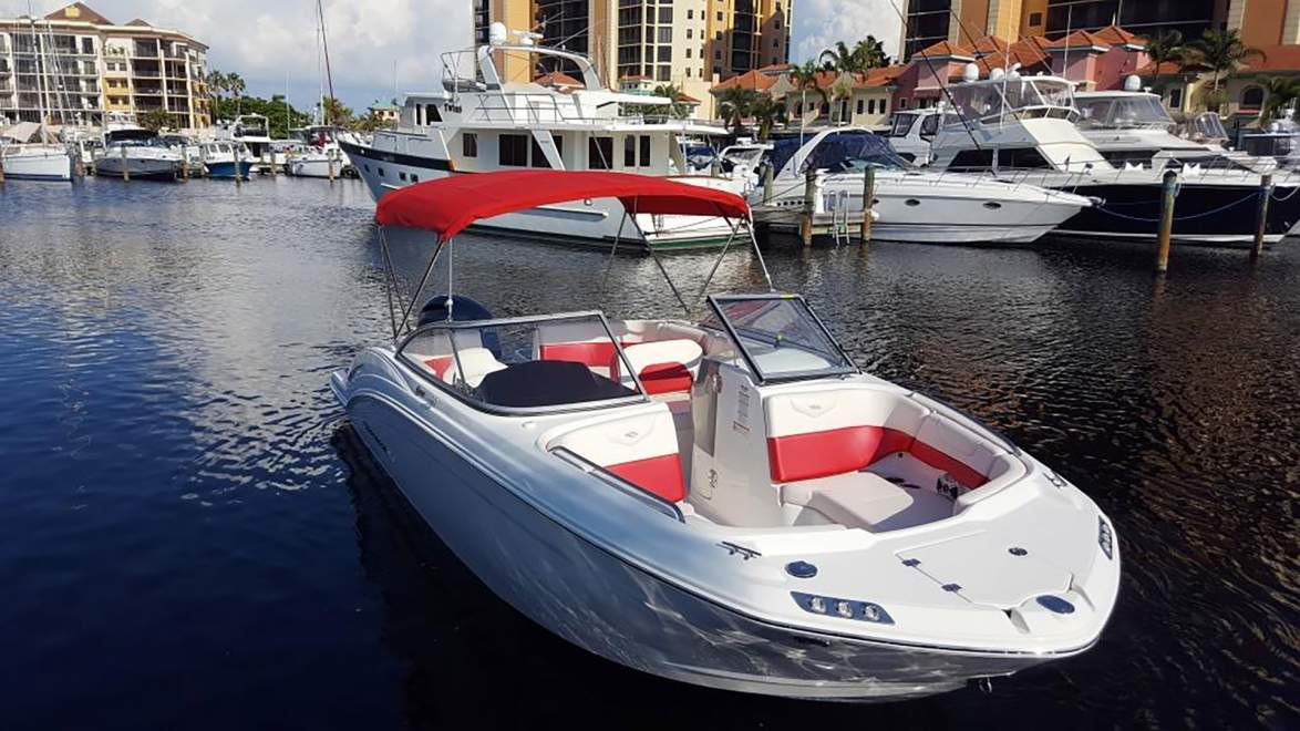 Chaparral Suncoast OB 24 Bowrider