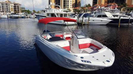 Chaparral Suncoast OB 24 Bowrider