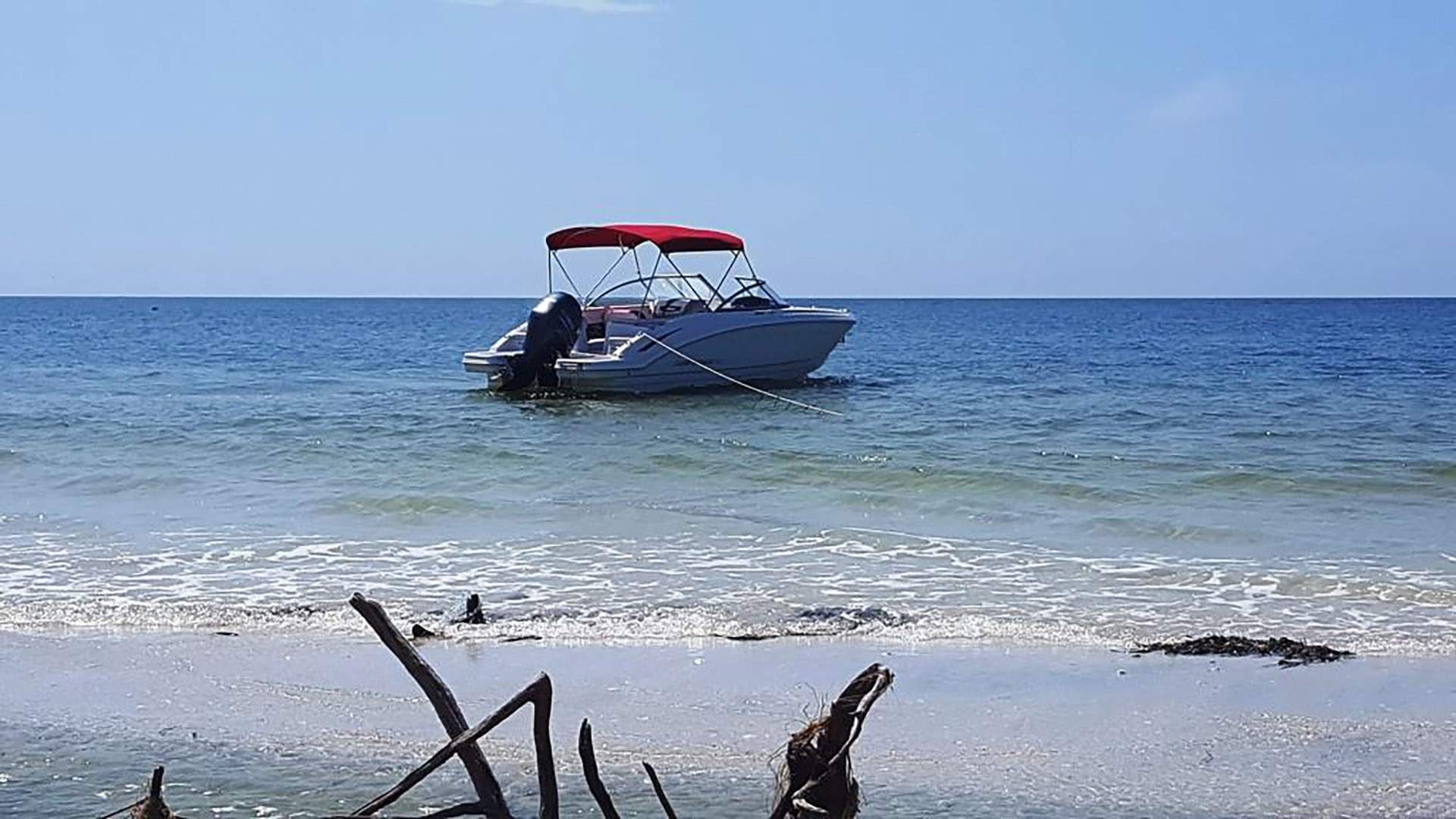 Chaparral Suncoast OB 24 Bowrider boat rental in Cape Coral