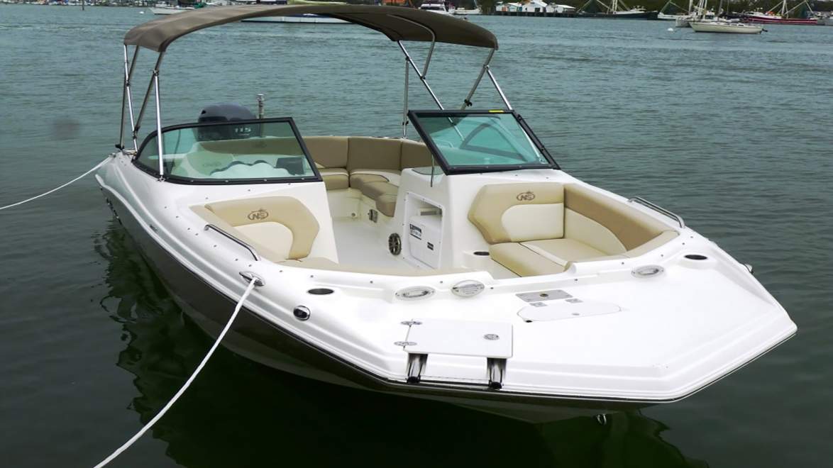 NauticStar 203 DC Deck Boat