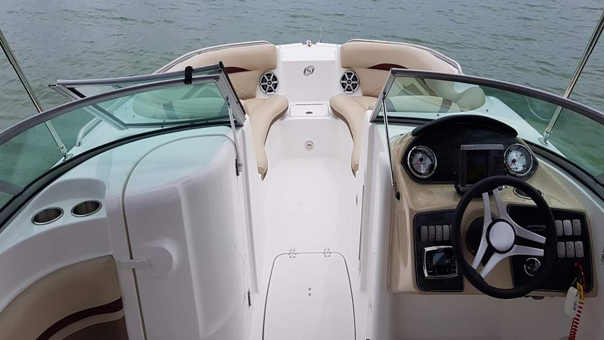 Hurricane Sundeck SD 220 Deck Boat boat rental in Cape Coral