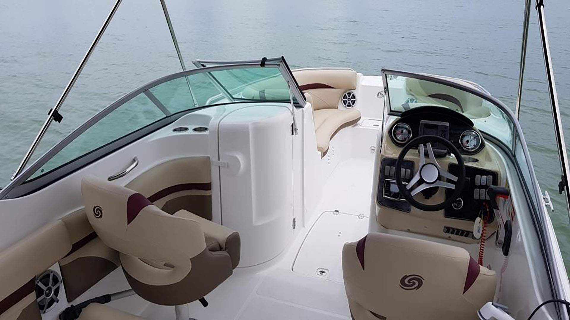 Hurricane Sundeck SD 220 Deck Boat boat rental in Cape Coral