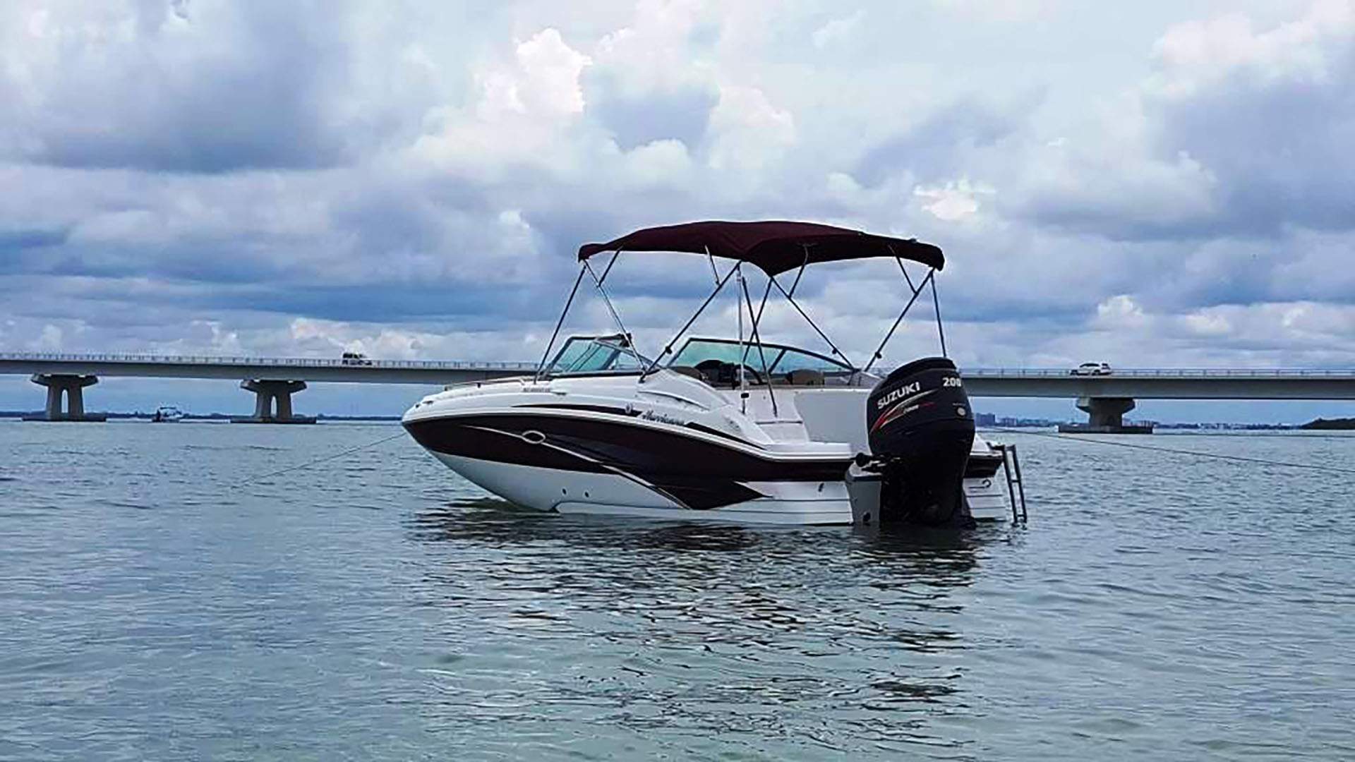 Hurricane Sundeck SD 220 Deck Boat boat rental in Cape Coral
