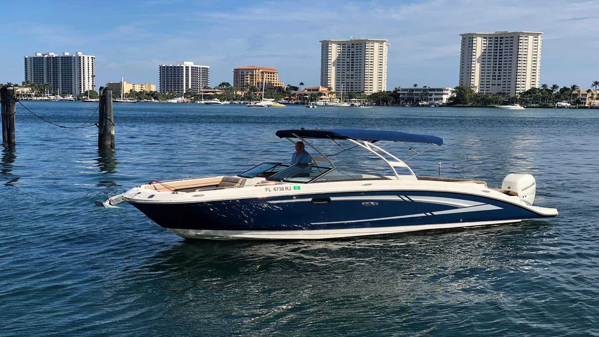 Sea Ray 270 SDX II Deck Boat boat rental in Cape Coral