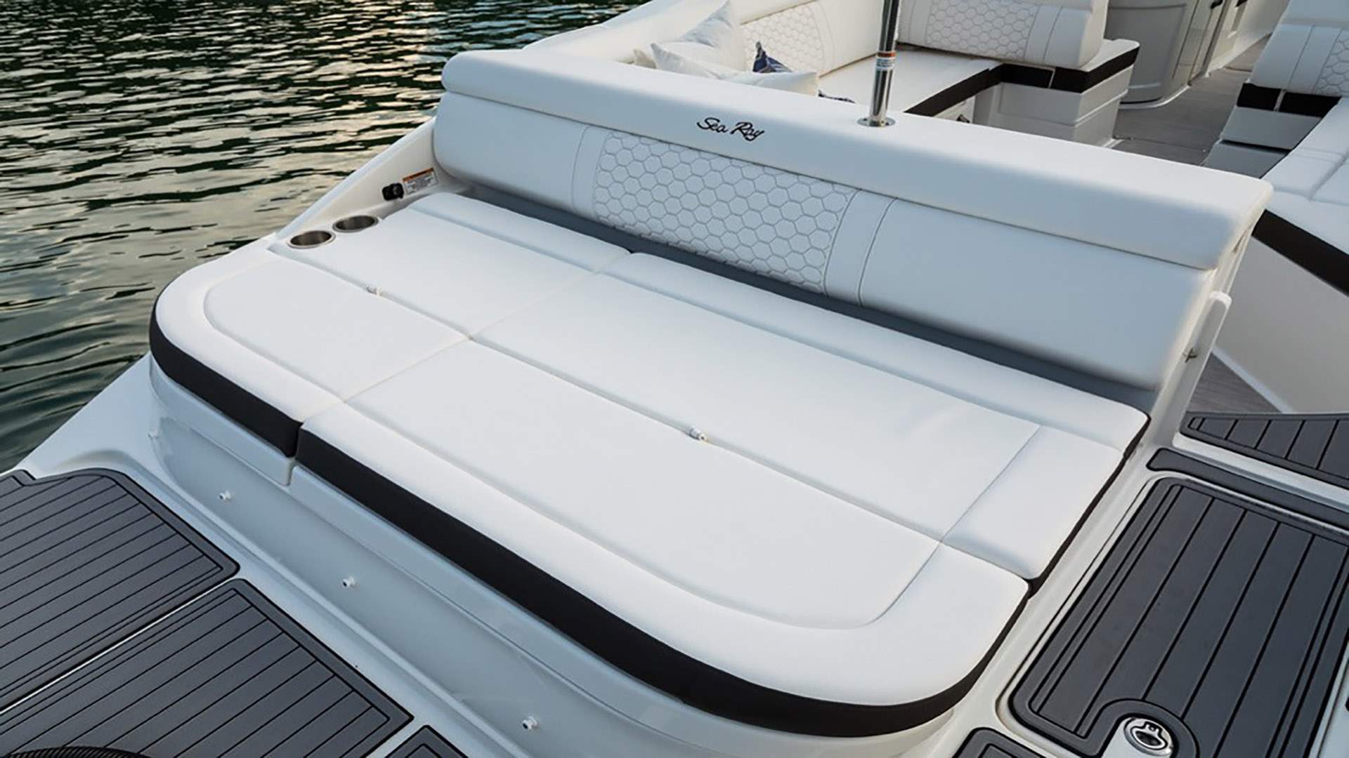 Sea Ray 270 SDX II Deck Boat boat rental in Cape Coral