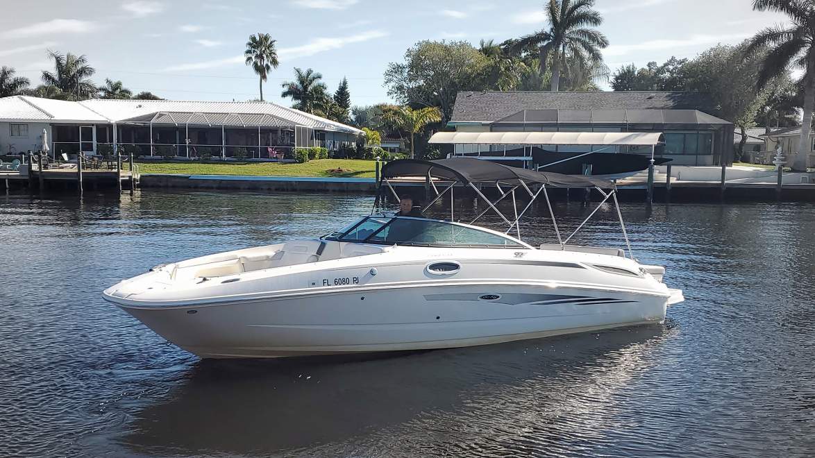 Sea Ray 280 Sundeck Deckboat I
