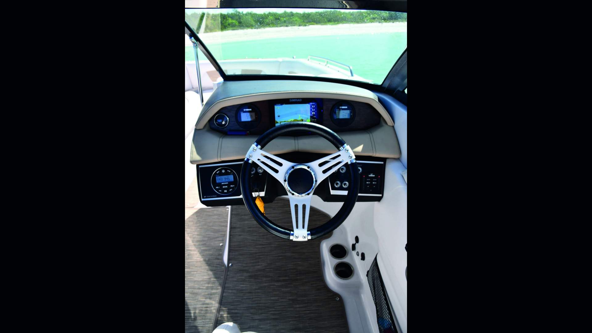 Four Winns HD 240 Bowrider boat rental in Cape Coral