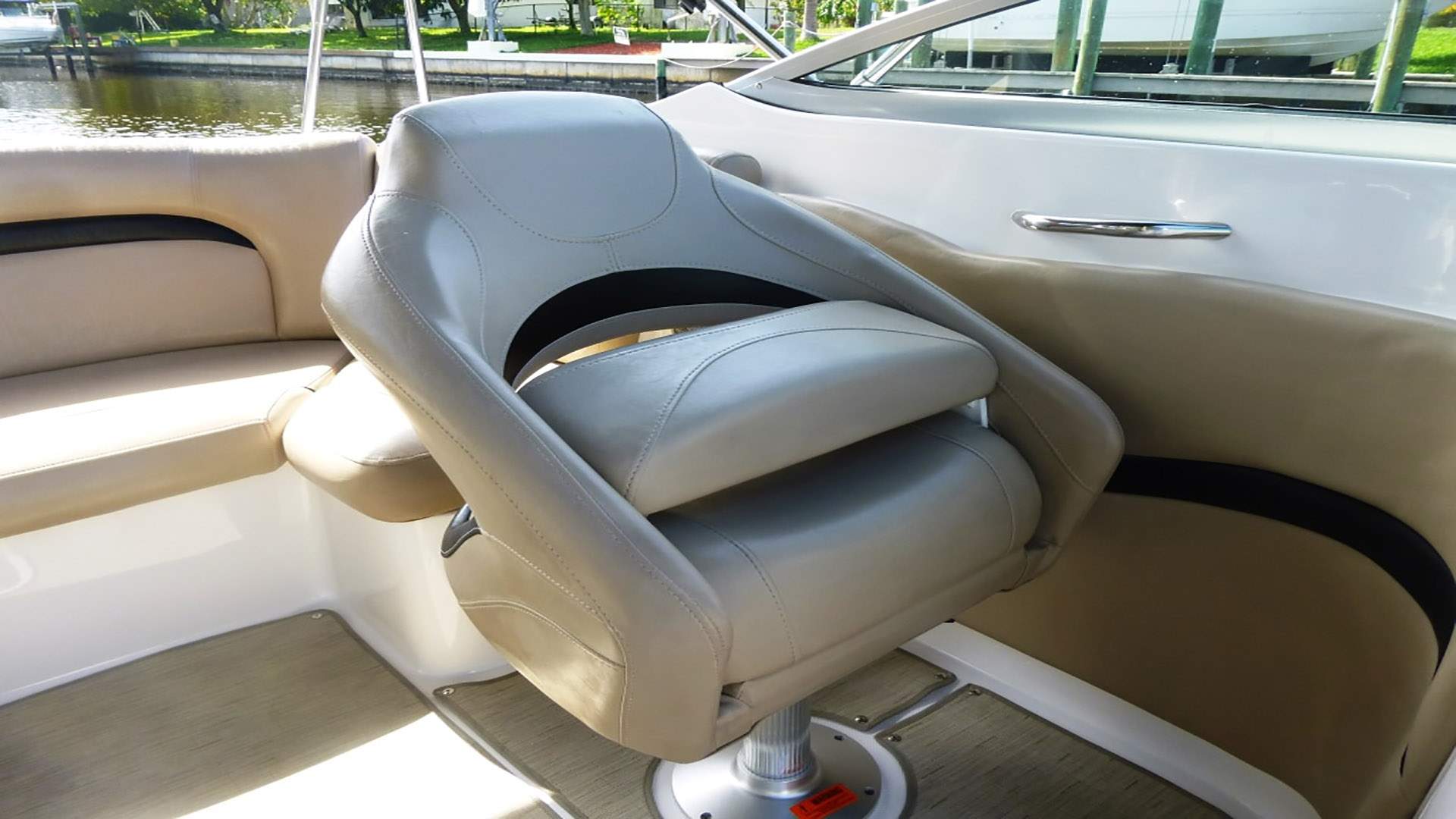 Hurricane Sundeck 2200 Deck Boat boat rental in Cape Coral