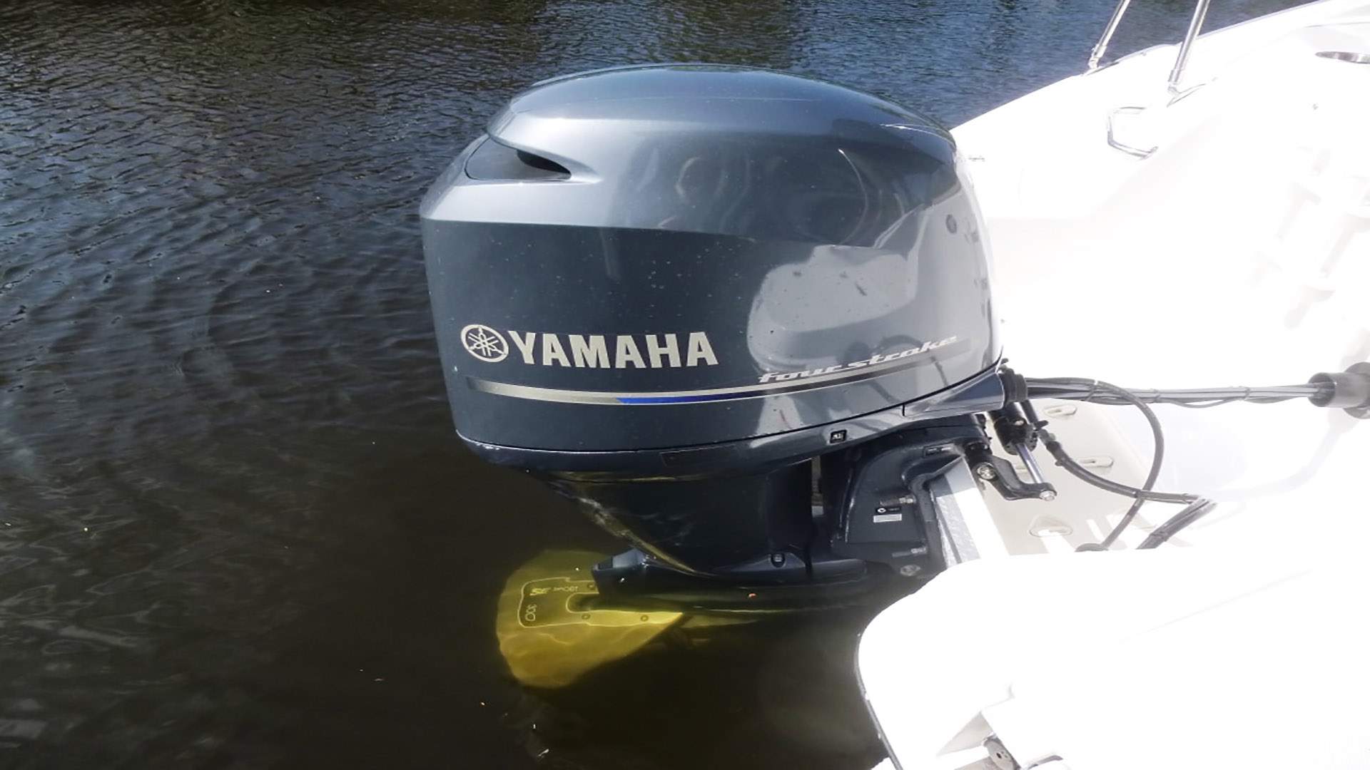 Hurricane Sundeck 2200 Deck Boat boat rental in Cape Coral