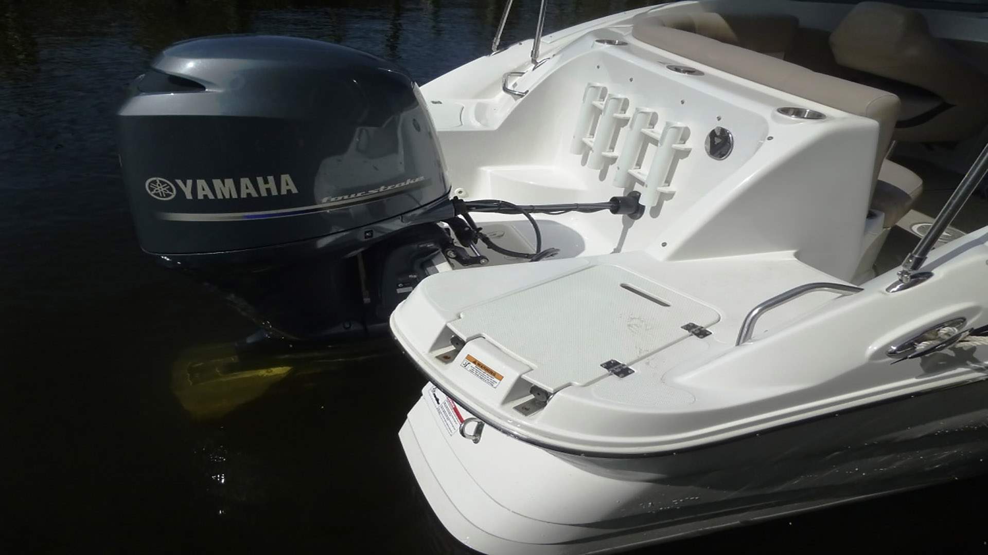 Hurricane Sundeck 2200 Deck Boat boat rental in Cape Coral